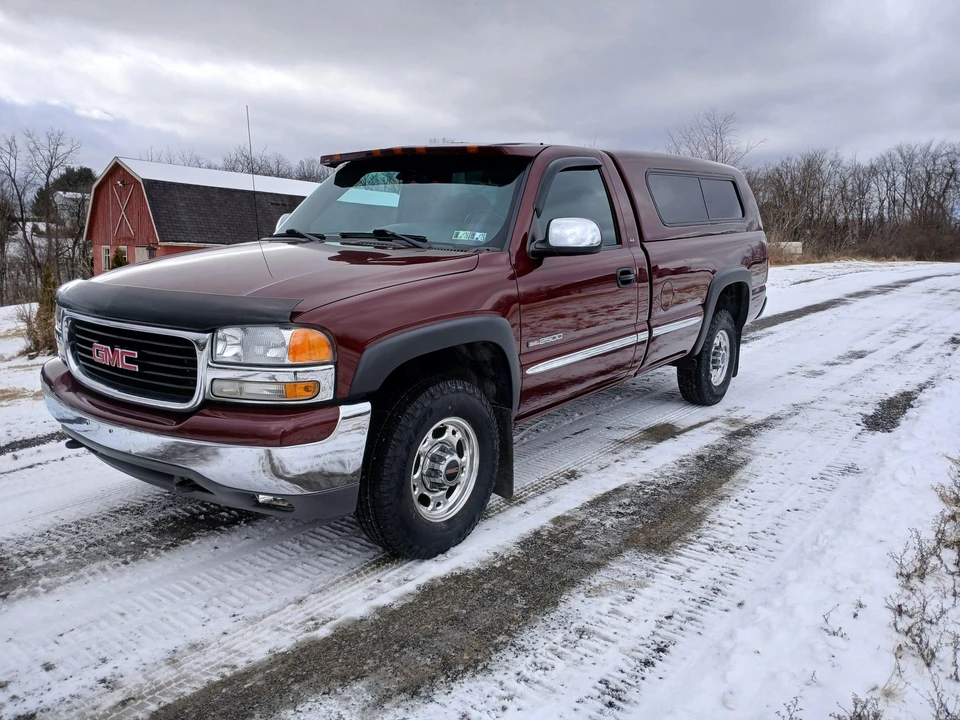 2001 GMC Sierra Heavy Duty 2nd Gen - Image 2 of 31