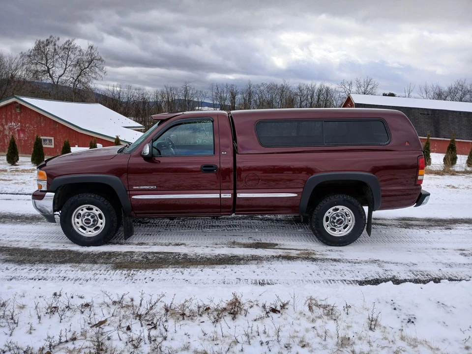 2001 GMC Sierra Heavy Duty 2nd Gen - Image 4 of 31