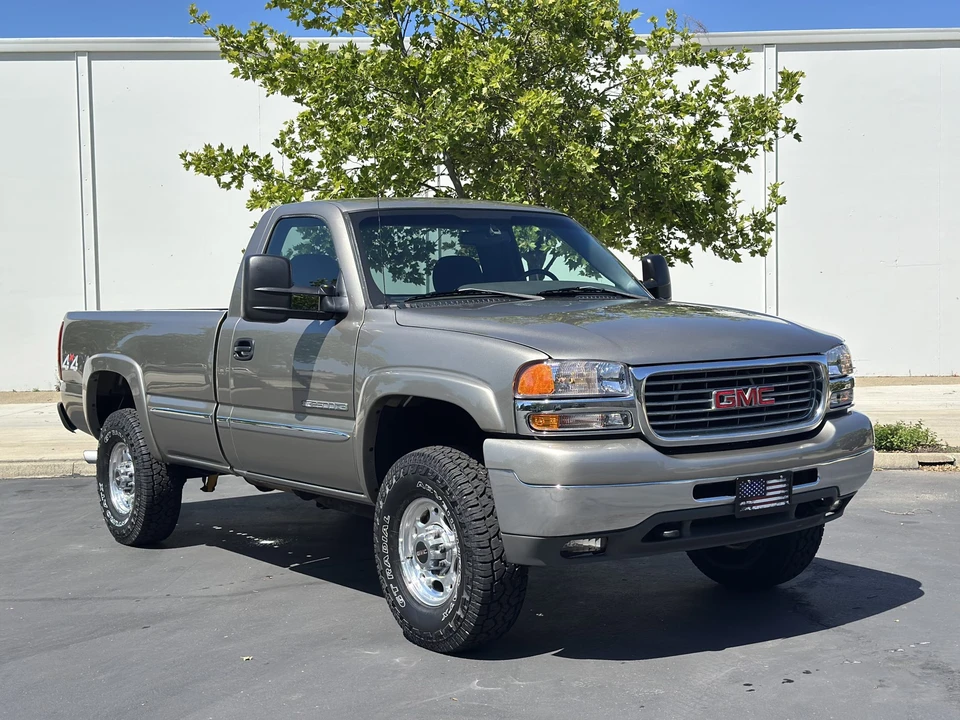 2001 GMC Sierra Heavy Duty 2nd Gen - Image 2 of 31