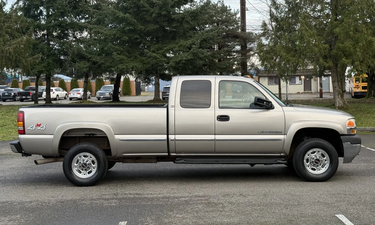 2001 GMC Sierra Heavy Duty 2nd Gen - Image 8 of 31