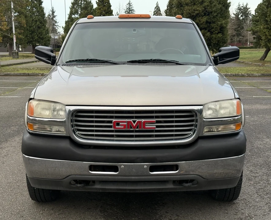 2001 GMC Sierra Heavy Duty 2nd Gen - Image 4 of 31
