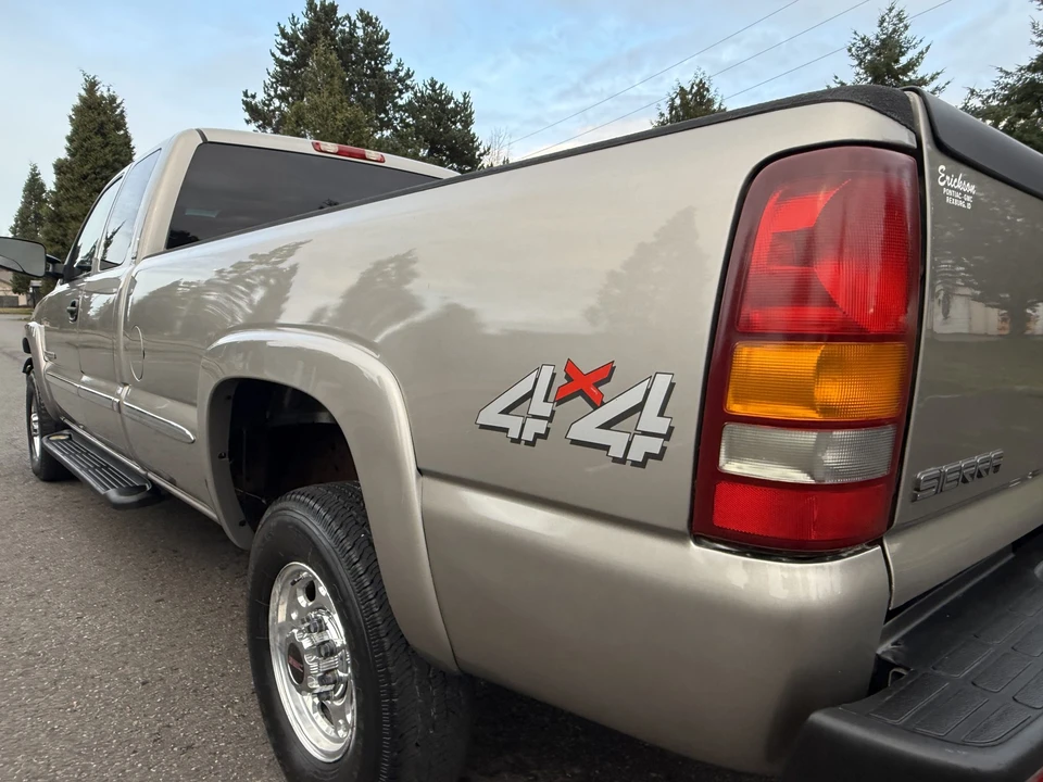 2001 GMC Sierra Heavy Duty 2nd Gen - Image 28 of 31