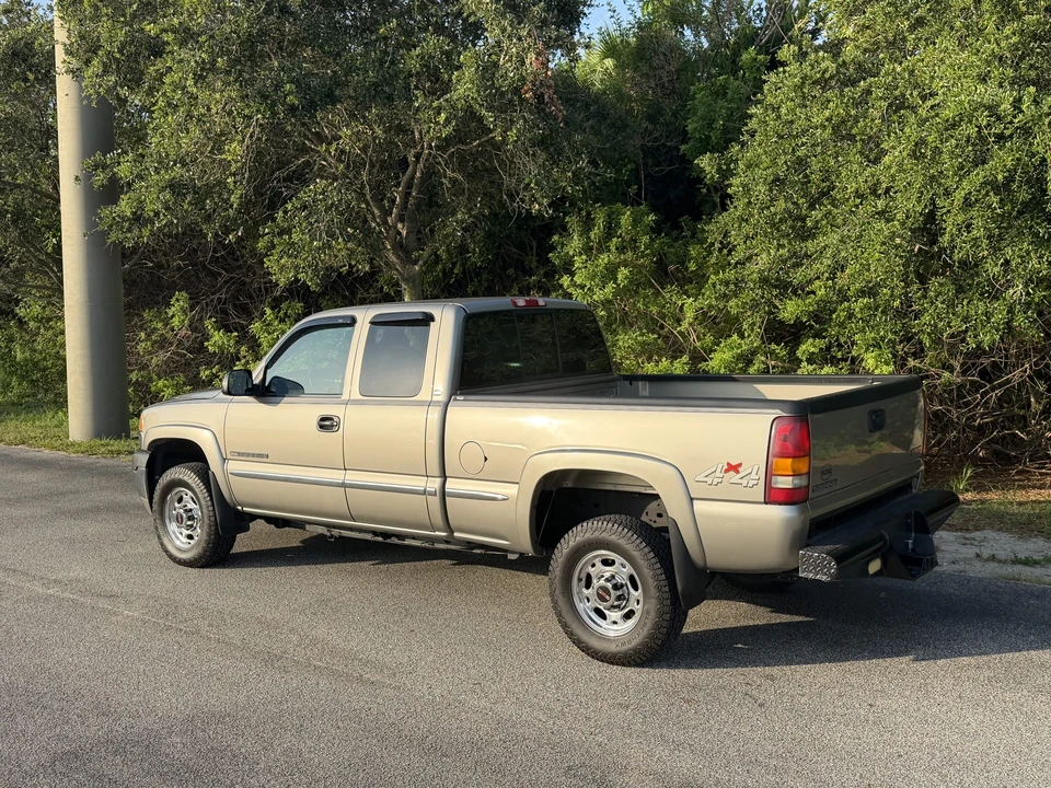 2001 GMC Sierra Heavy Duty 2nd Gen - Image 28 of 31