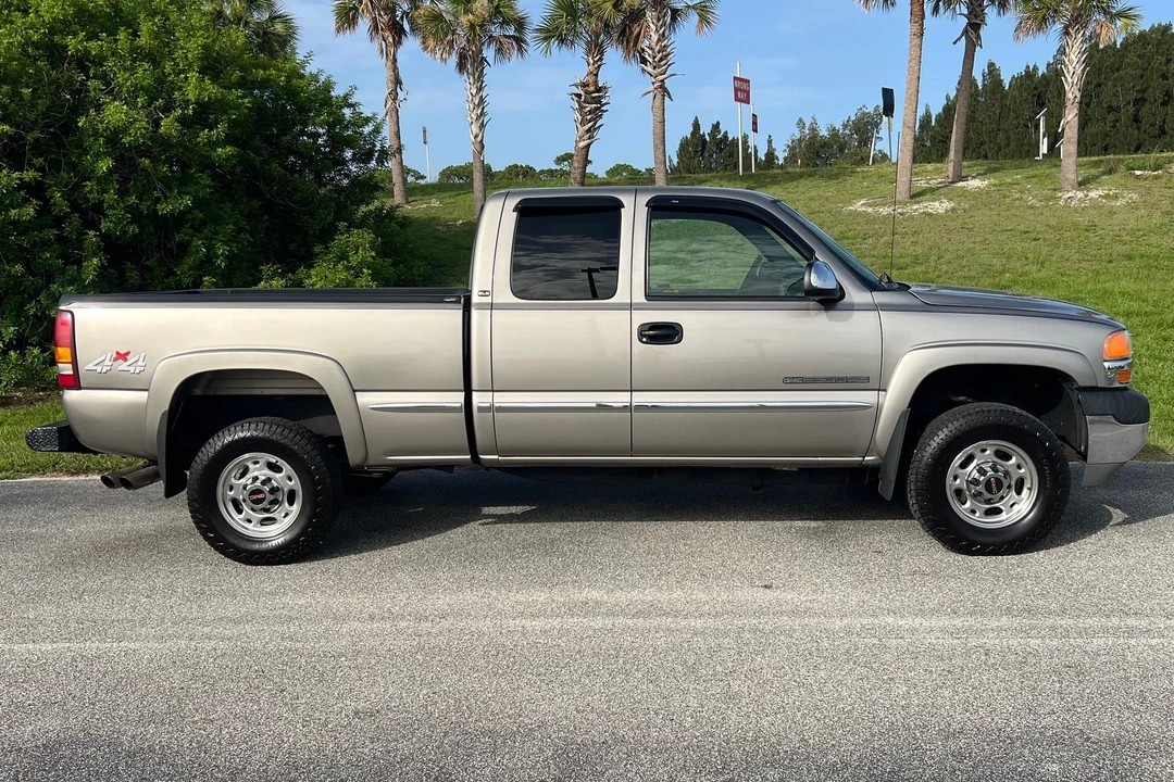 2001 GMC Sierra Heavy Duty 2nd Gen - Image 16 of 31