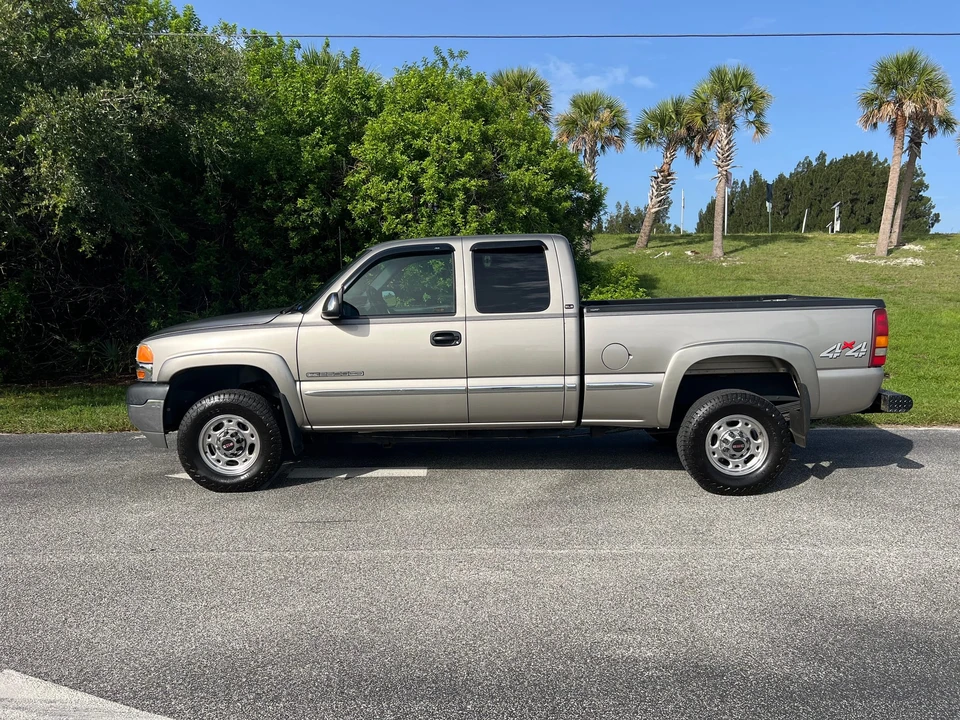 2001 GMC Sierra Heavy Duty 2nd Gen - Image 4 of 31