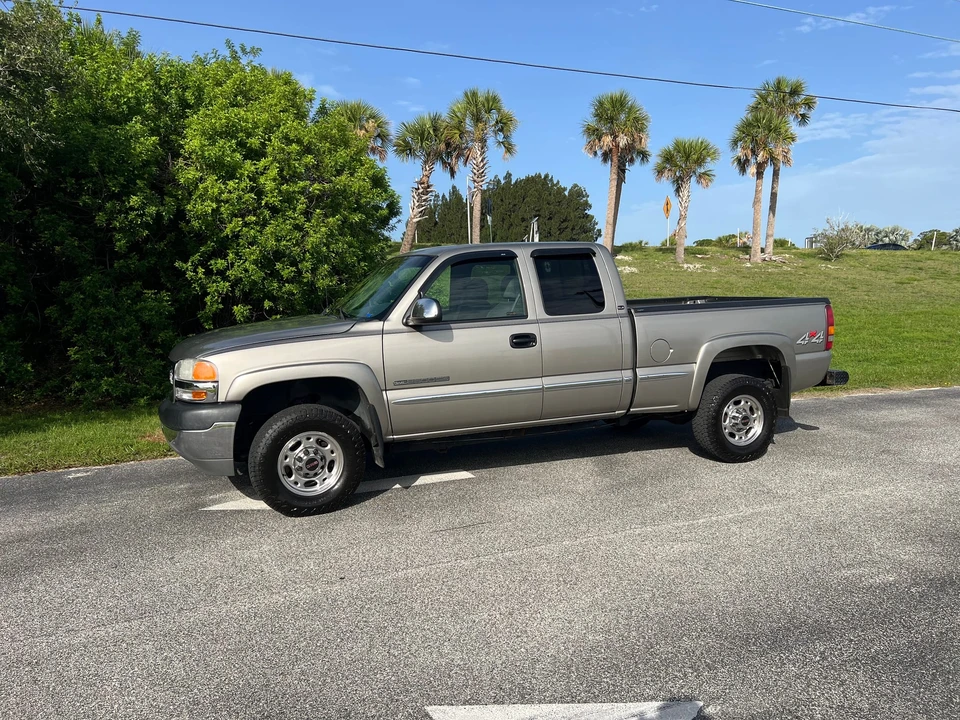 2001 GMC Sierra Heavy Duty 2nd Gen - Image 3 of 31
