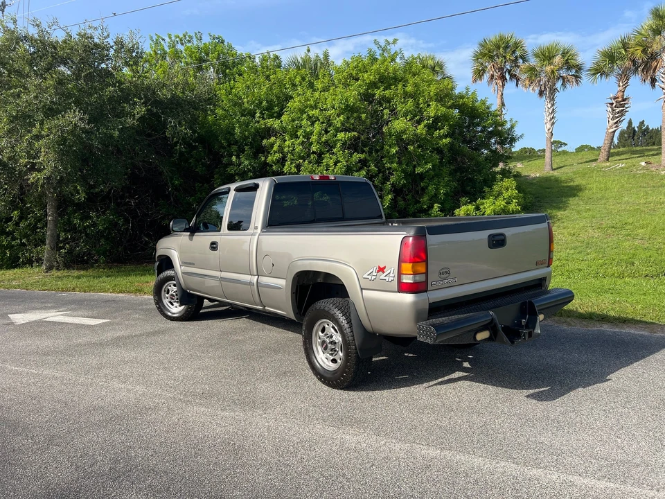 2001 GMC Sierra Heavy Duty 2nd Gen - Image 10 of 31