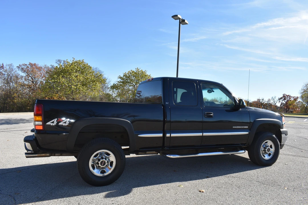 2001 GMC Sierra Heavy Duty 2nd Gen - Image 14 of 31