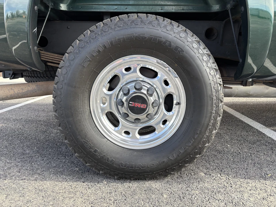 2001 GMC Sierra Heavy Duty 2nd Gen - Image 28 of 31