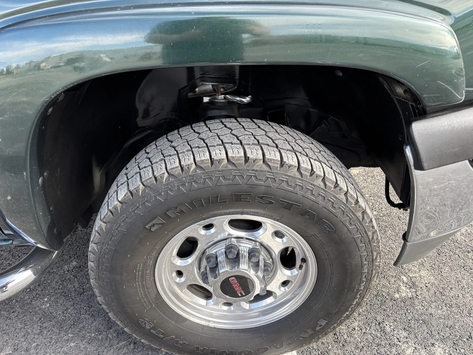 2001 GMC Sierra Heavy Duty 2nd Gen - Image 30 of 31