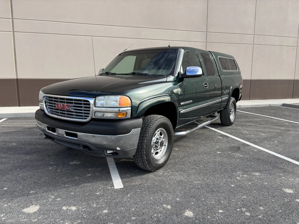 2001 GMC Sierra Heavy Duty 2nd Gen - Image 2 of 31
