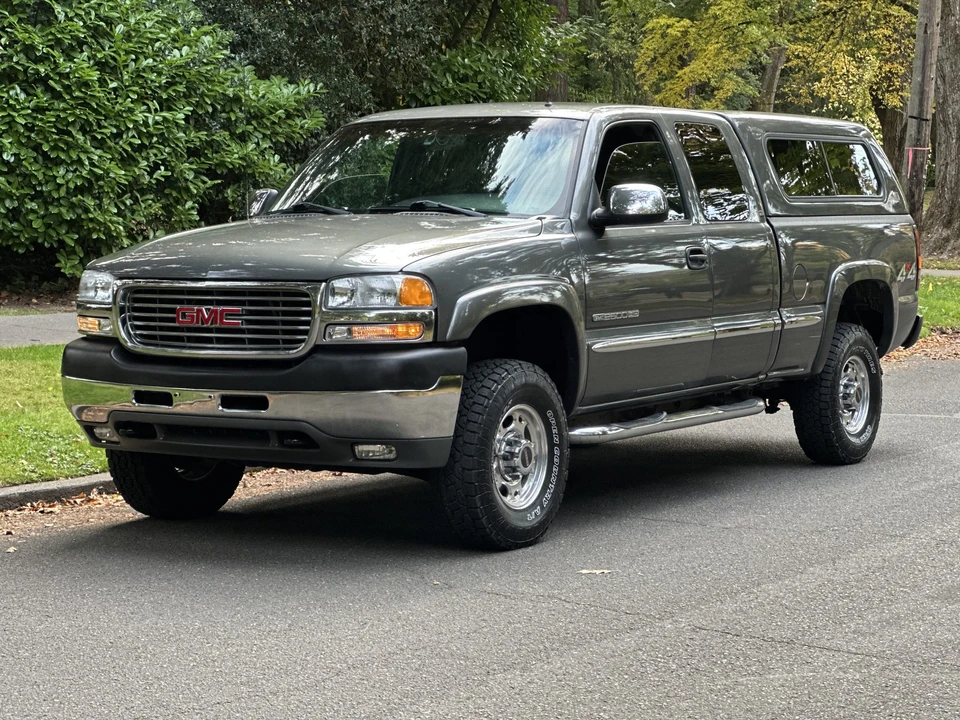 2001 GMC Sierra Heavy Duty 2nd Gen - Image 2 of 31
