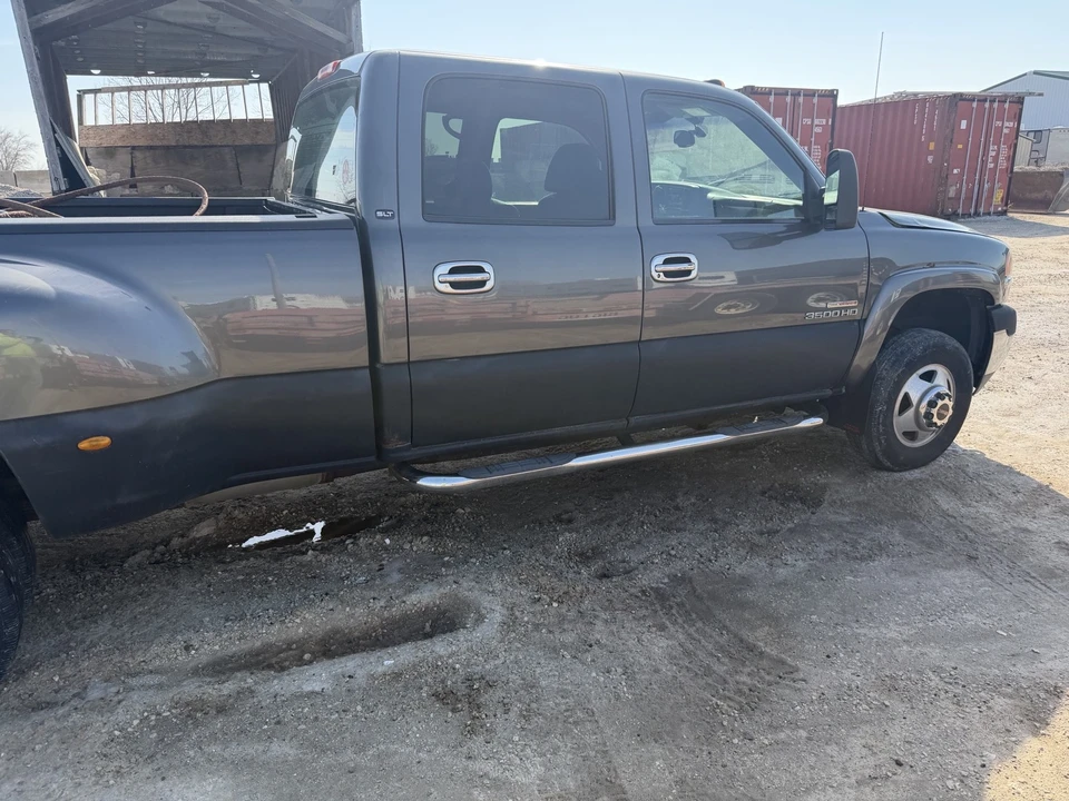 2001 GMC Sierra 1st Gen - Image 4 of 9