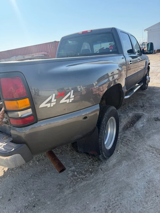 2001 GMC Sierra 1st Gen - Image 7 of 9