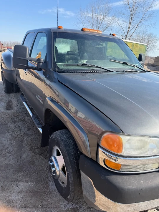 2001 GMC Sierra 1st Gen - Image 3 of 9