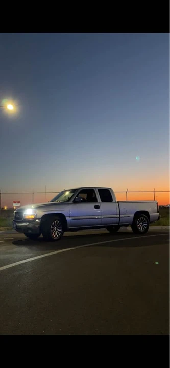 2001 GMC Sierra 1st Gen - Image 9 of 11