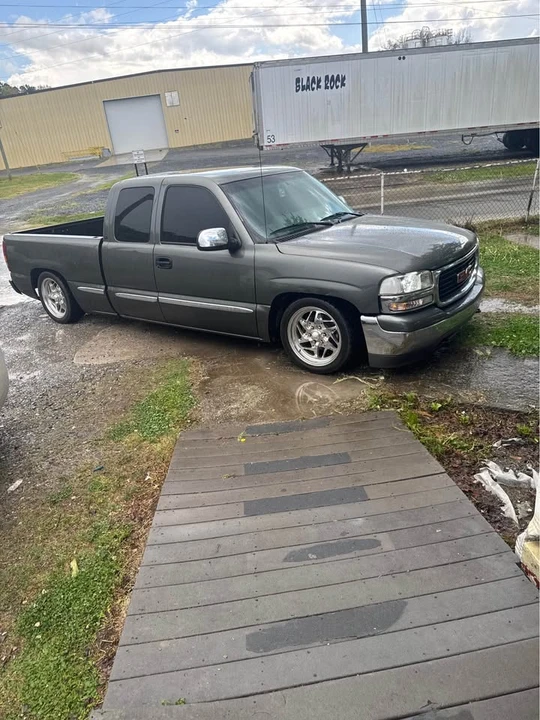 2001 GMC Sierra 1st Gen - Image 3 of 3