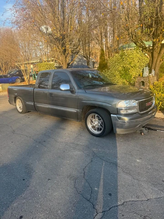 2001 GMC Sierra 1st Gen - Image 2 of 3