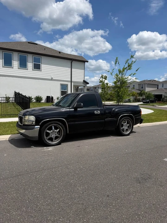2001 GMC Sierra 2nd Gen - Image 3 of 17
