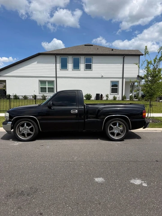 2001 GMC Sierra 2nd Gen - Image 4 of 17