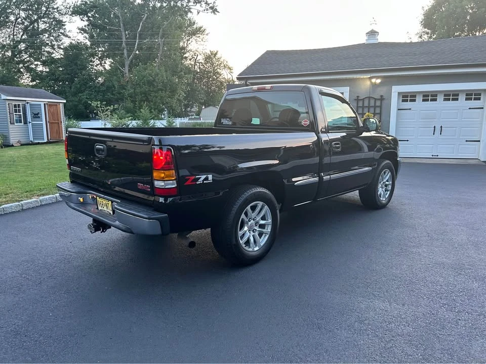 2001 GMC Sierra 2nd Gen - Image 3 of 10