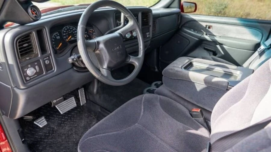 2001 GMC Sierra 2nd Gen - Image 4 of 25
