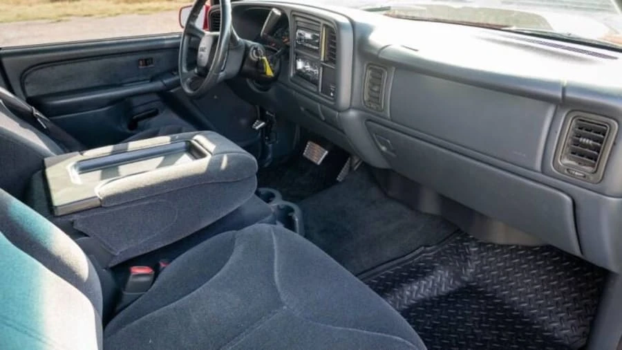 2001 GMC Sierra 2nd Gen - Image 10 of 25