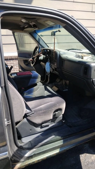 2001 GMC Sierra - Image 4 of 15
