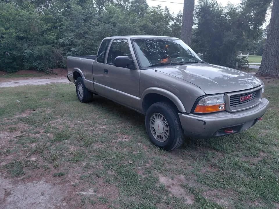 2001 GMC S-15/Sonoma - Image 3 of 6