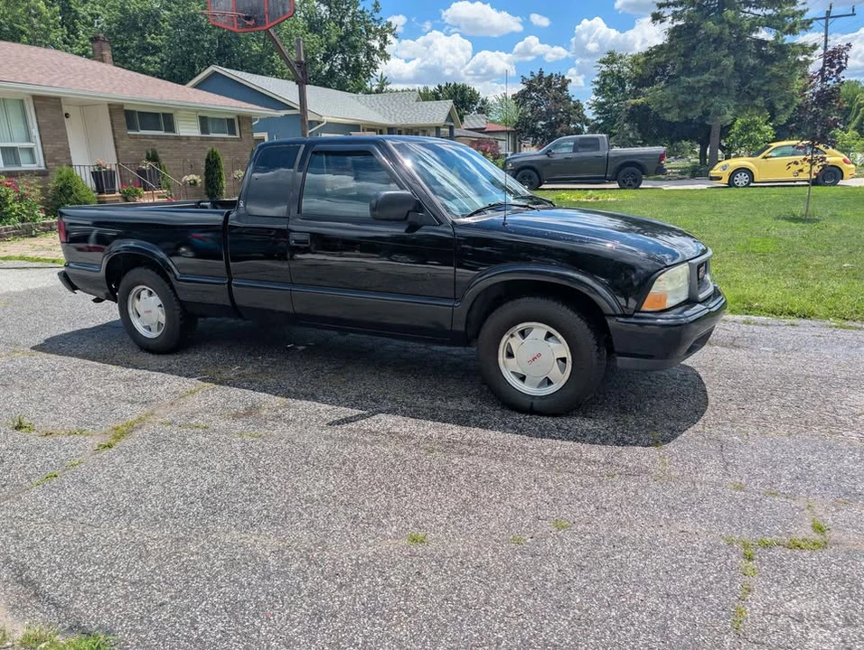 2001 GMC S-15/Sonoma - Image 3 of 6