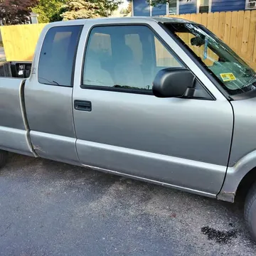 2001 GMC Sonoma Extended Cab · SLS Pickup 3D 6 ft