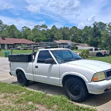 2001 GMC Sonoma Regular Cab SL Pickup