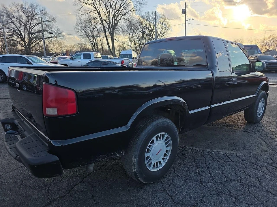 2001 GMC S-15/Sonoma - Image 2 of 12
