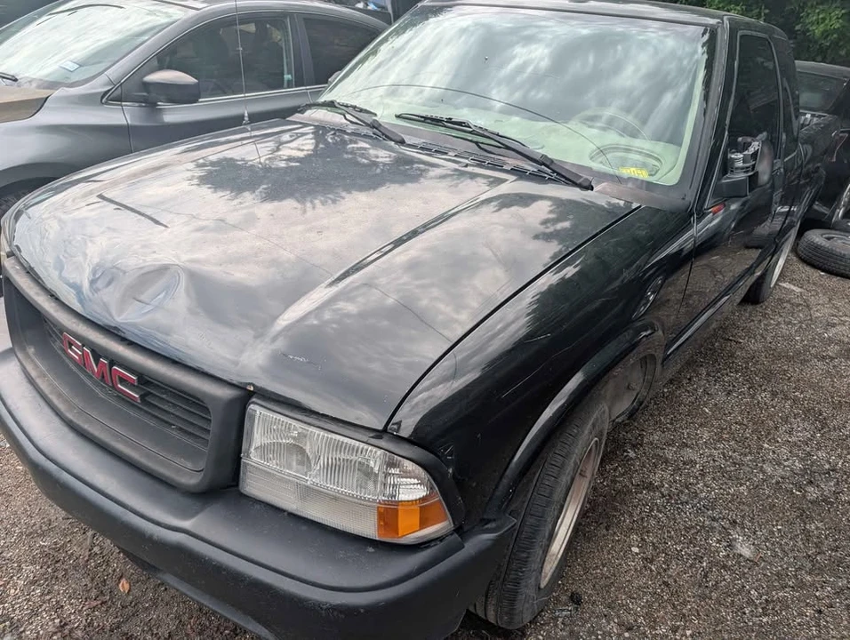 2001 GMC S-15/Sonoma - Image 2 of 4