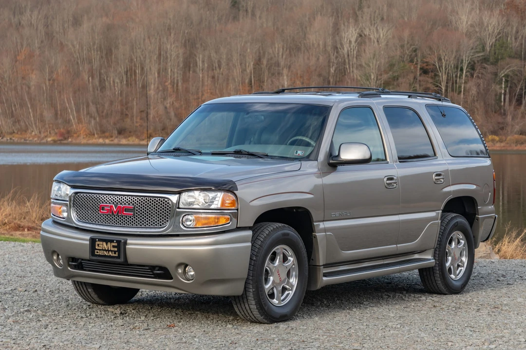 2001 GMC Yukon 2nd Gen - Image 2 of 31