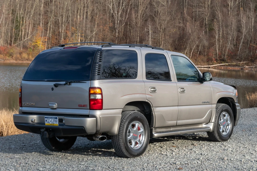 2001 GMC Yukon 2nd Gen - Image 10 of 31