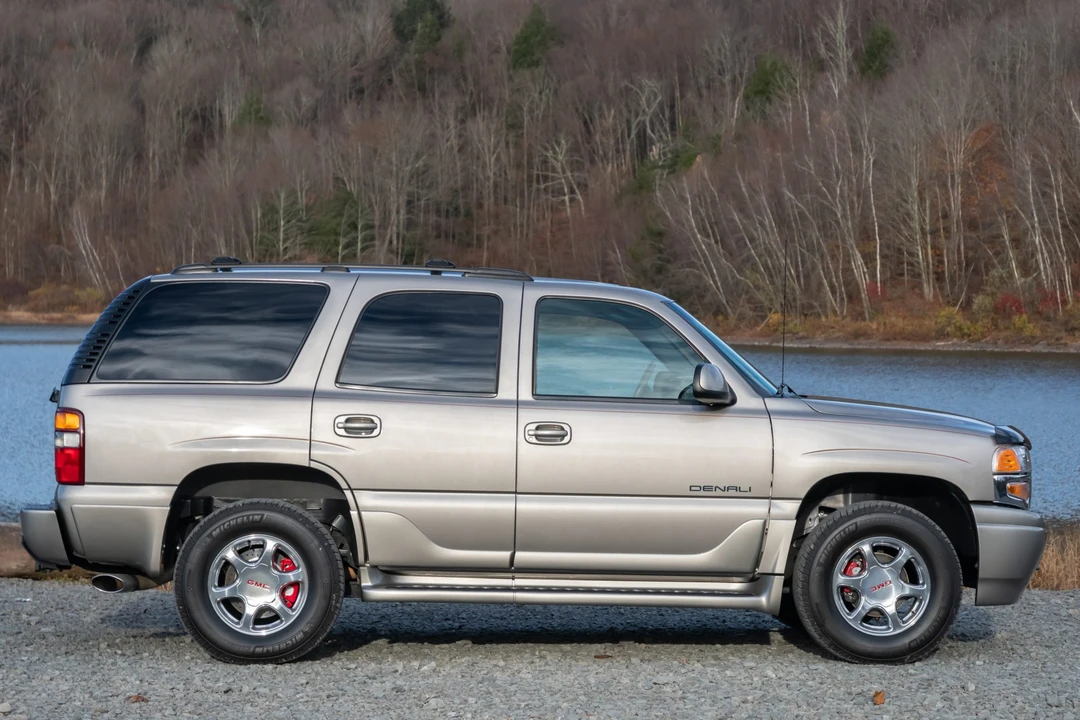 2001 GMC Yukon 2nd Gen - Image 5 of 31
