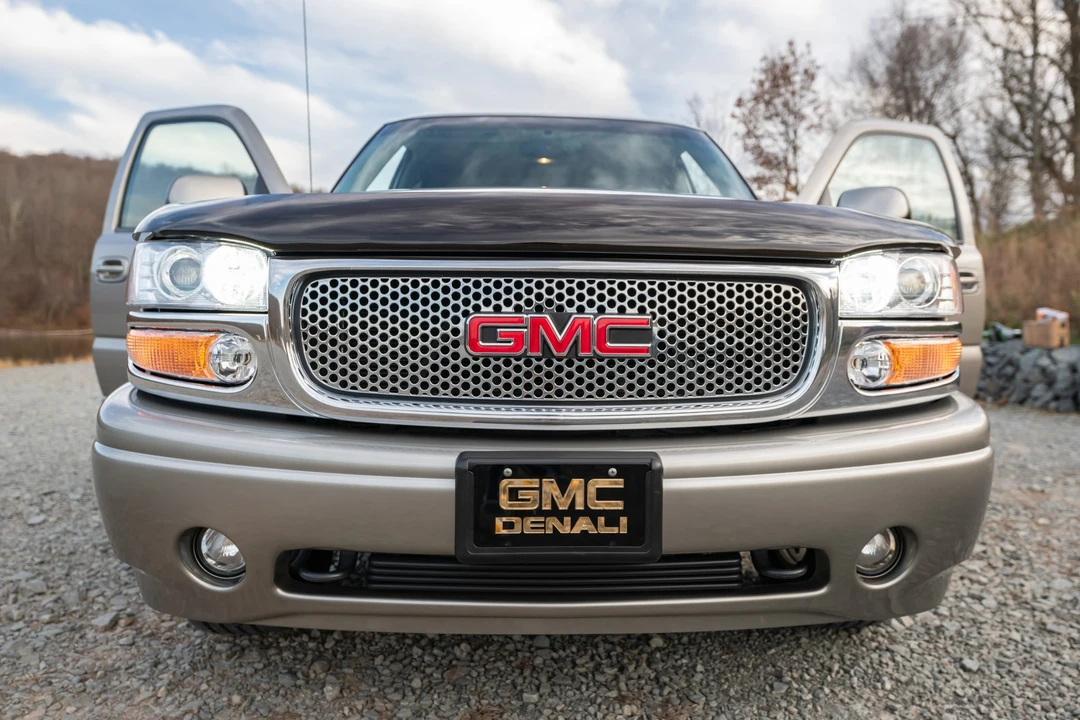 2001 GMC Yukon 2nd Gen - Image 12 of 31