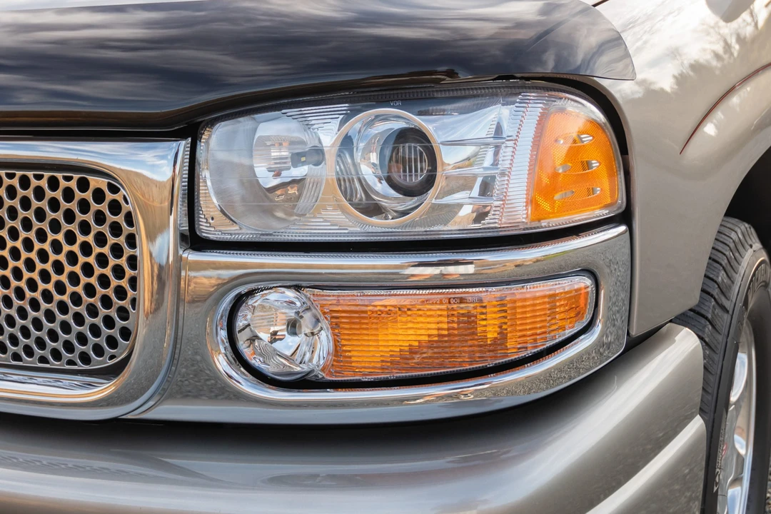 2001 GMC Yukon 2nd Gen - Image 18 of 31