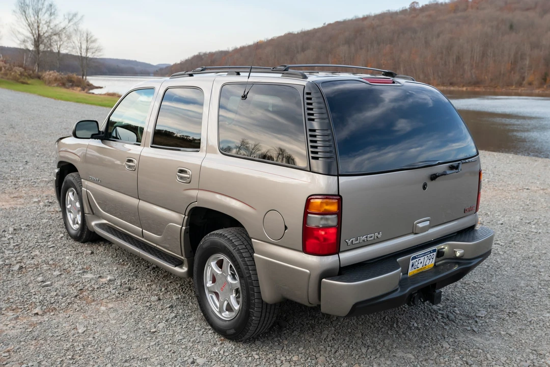 2001 GMC Yukon 2nd Gen - Image 15 of 31