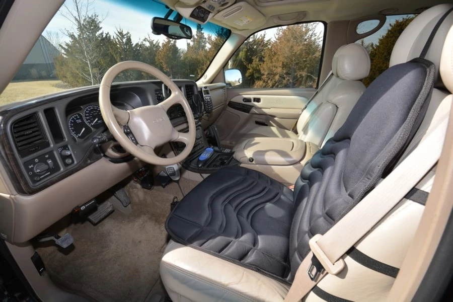 2001 GMC Yukon 2nd Gen - Image 4 of 12