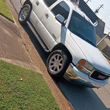 2001 GMC Yukon SLE Sport Utility 4D