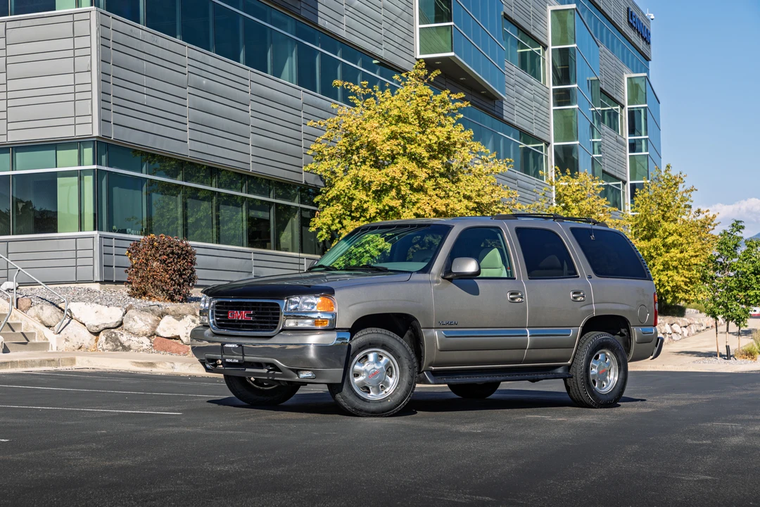 2001 GMC Yukon 2nd Gen - Image 3 of 31