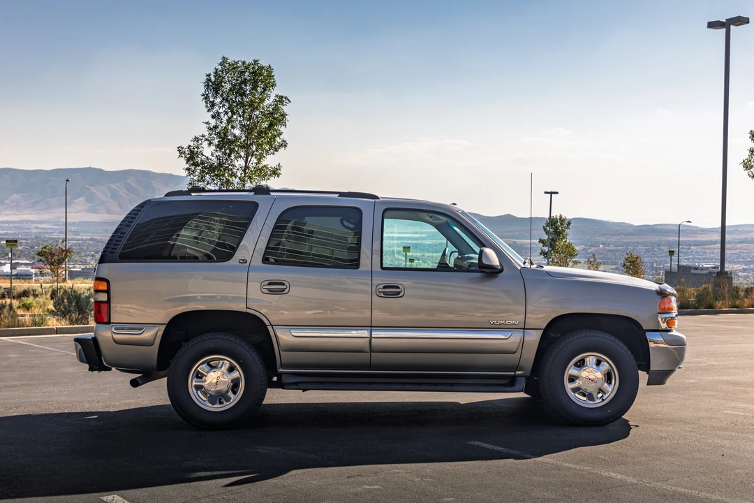 2001 GMC Yukon 2nd Gen - Image 9 of 31