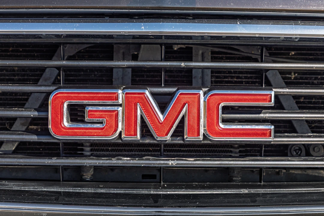 2001 GMC Yukon 2nd Gen - Image 19 of 31