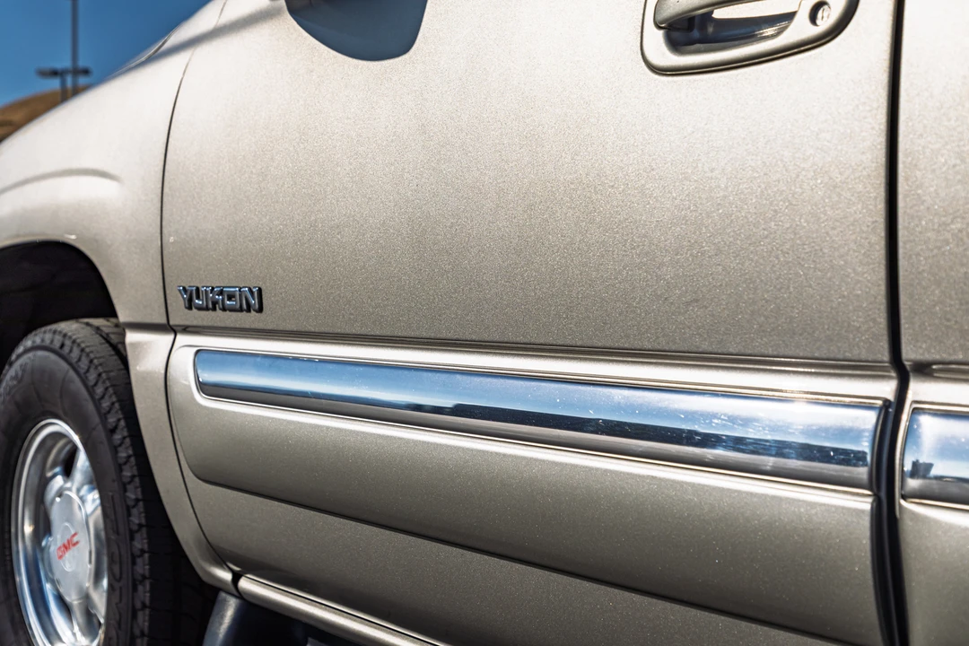 2001 GMC Yukon 2nd Gen - Image 26 of 31