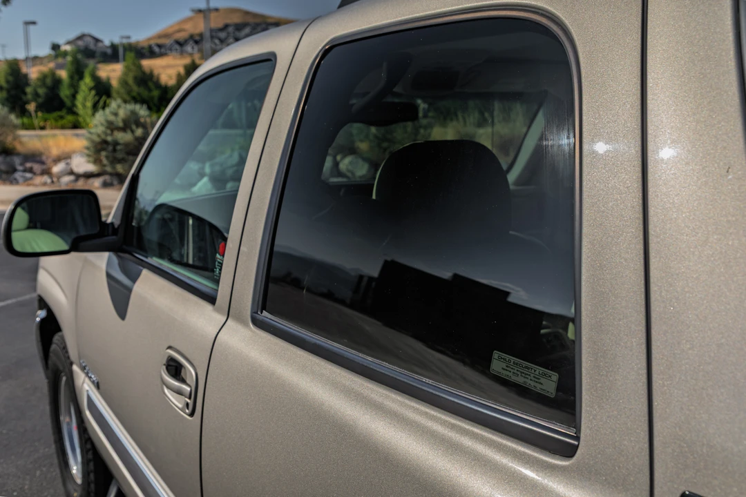2001 GMC Yukon 2nd Gen - Image 27 of 31