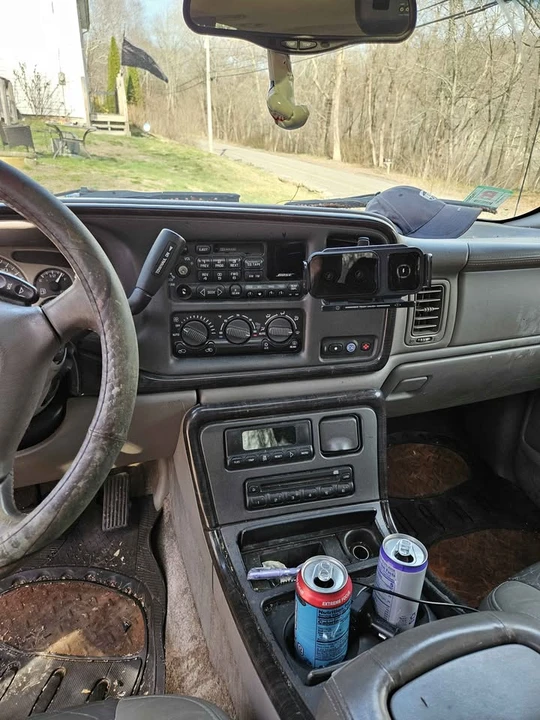 2001 GMC Yukon 2nd Gen - Image 3 of 6