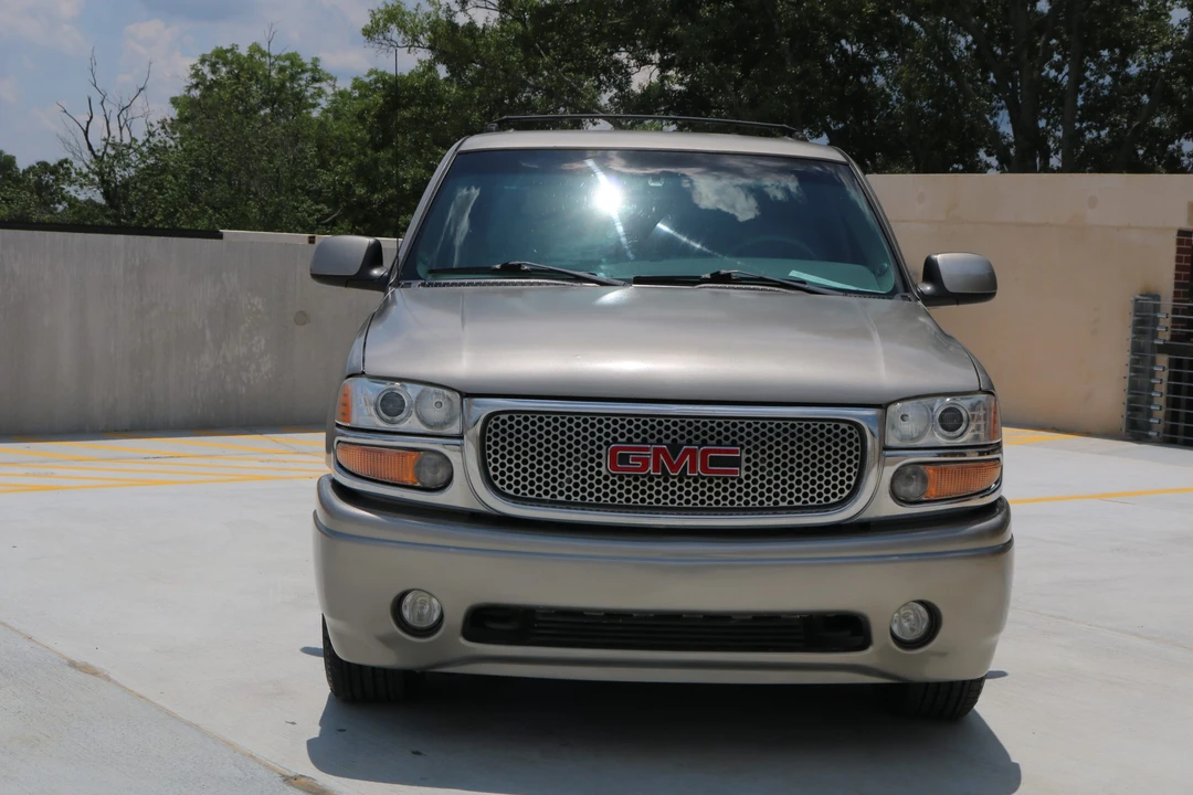 2001 GMC Yukon 2nd Gen - Image 10 of 31