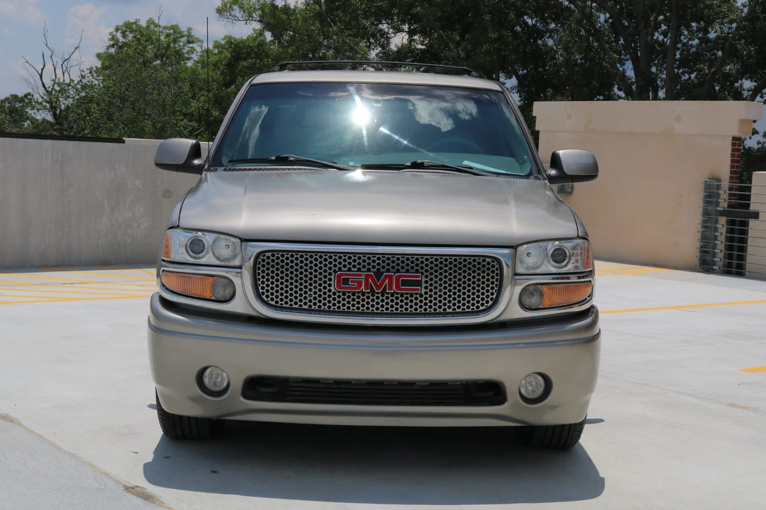 2001 GMC Yukon 2nd Gen - Image 11 of 31